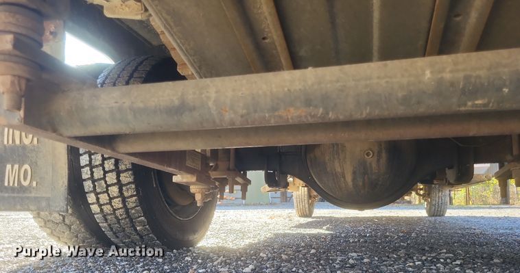 image for item DQ3795 1999 Ford F550 bucket truck