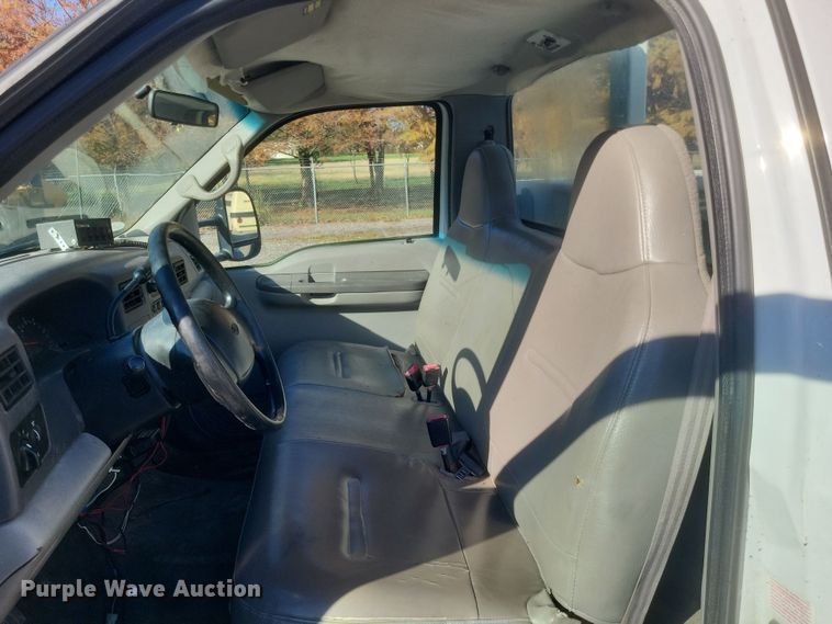 image for item DQ3795 1999 Ford F550 bucket truck