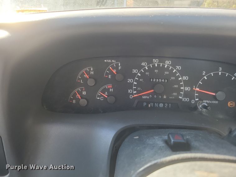 image for item DQ3795 1999 Ford F550 bucket truck