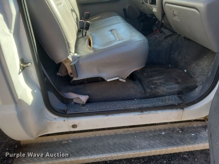 image for item DQ3795 1999 Ford F550 bucket truck