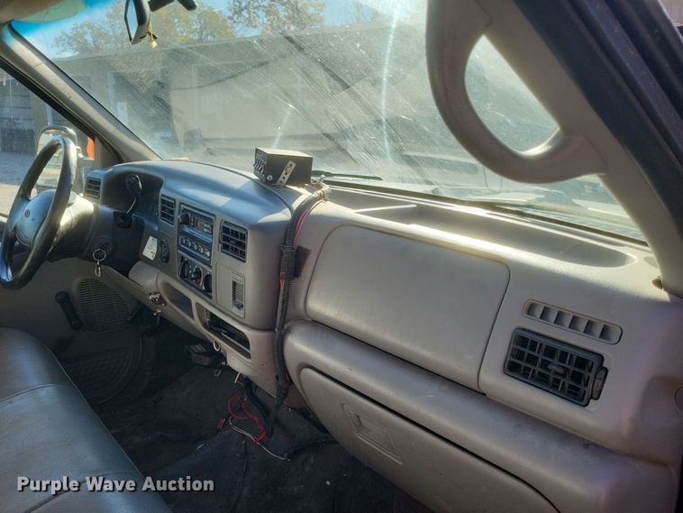 image for item DQ3795 1999 Ford F550 bucket truck