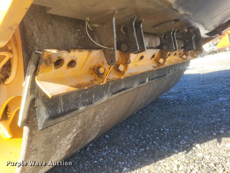 image for item DQ3796 2017 Volvo DD120C double drum vibratory roller