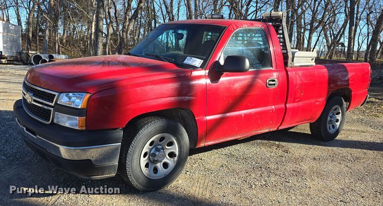 image for item DQ5306 2006 Chevrolet Silverado 1500 pickup truck