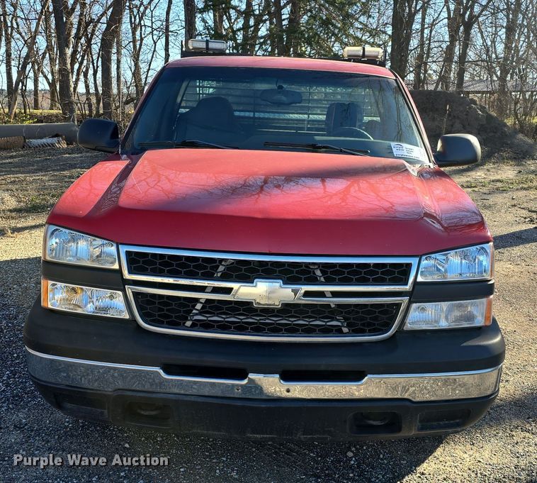 image for item DQ5306 2006 Chevrolet Silverado 1500 pickup truck