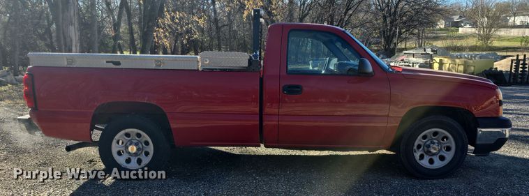 image for item DQ5306 2006 Chevrolet Silverado 1500 pickup truck