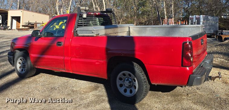 image for item DQ5306 2006 Chevrolet Silverado 1500 pickup truck