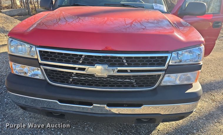 image for item DQ5306 2006 Chevrolet Silverado 1500 pickup truck