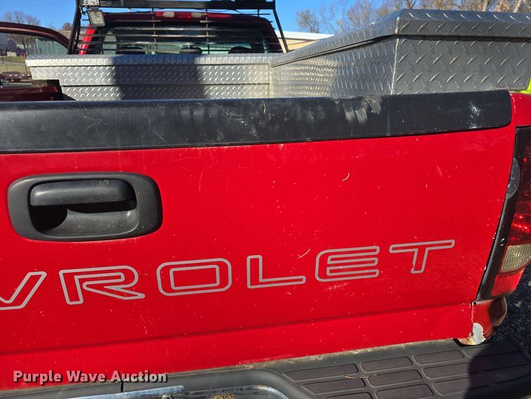 image for item DQ5306 2006 Chevrolet Silverado 1500 pickup truck