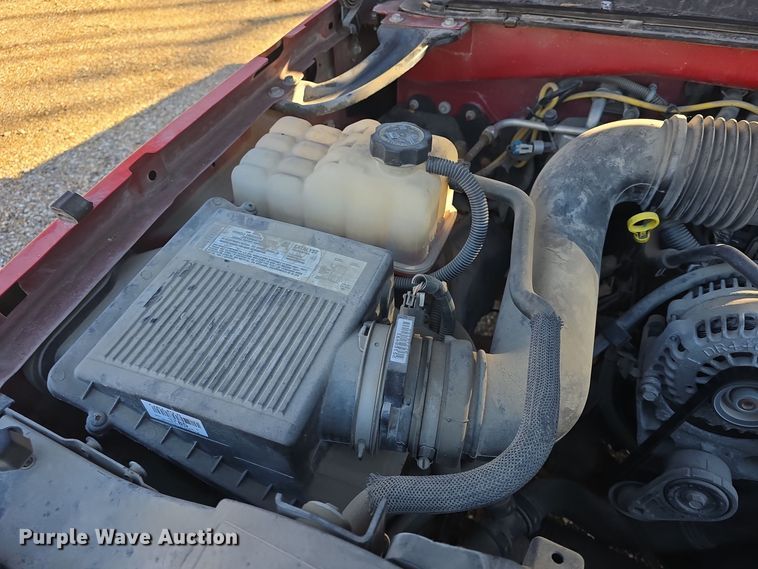 image for item DQ5306 2006 Chevrolet Silverado 1500 pickup truck