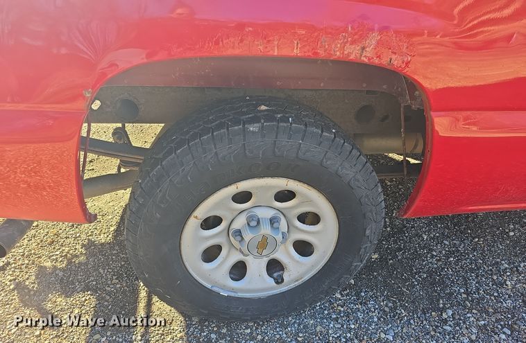 image for item DQ5306 2006 Chevrolet Silverado 1500 pickup truck