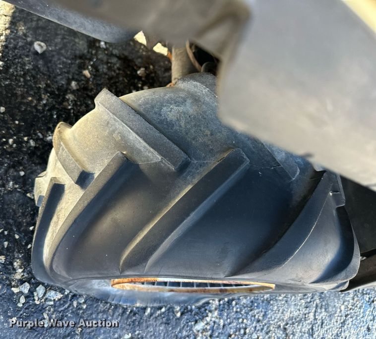 image for item DS3204 EZ-GO golf cart