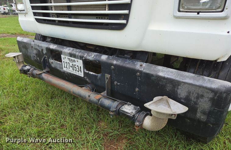 image for item DT5341 1995 Ford LN8000 water truck