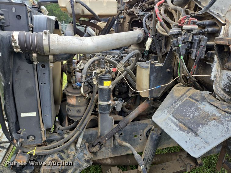 image for item DT5341 1995 Ford LN8000 water truck