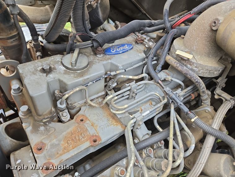 image for item DT5341 1995 Ford LN8000 water truck