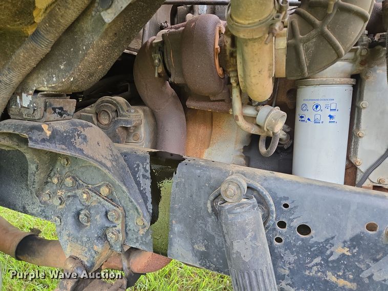 image for item DT5341 1995 Ford LN8000 water truck