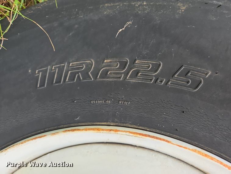 image for item DT5341 1995 Ford LN8000 water truck