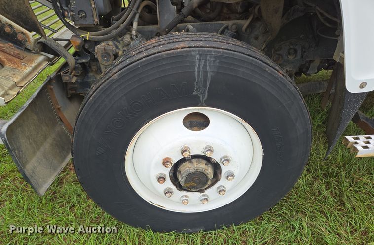 image for item DT5341 1995 Ford LN8000 water truck