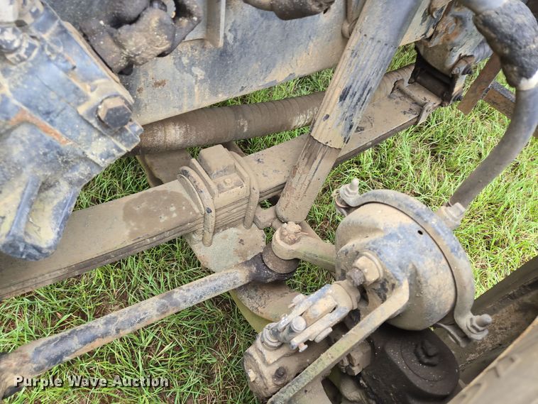 image for item DT5341 1995 Ford LN8000 water truck