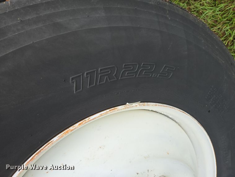 image for item DT5341 1995 Ford LN8000 water truck