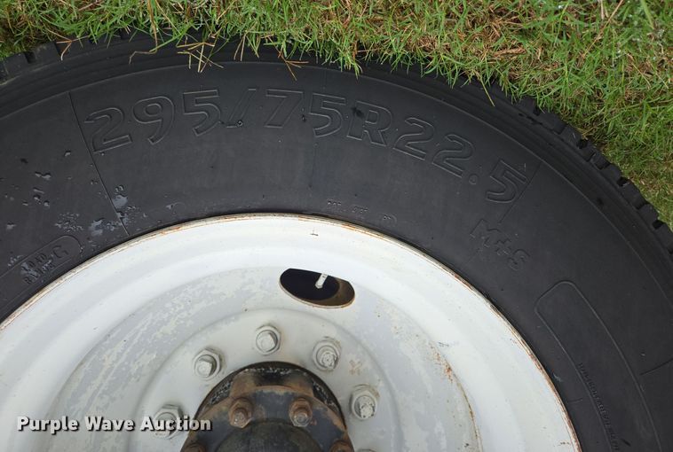 image for item DT5341 1995 Ford LN8000 water truck