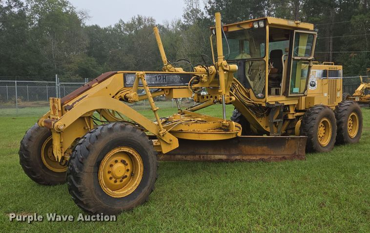 image for item DT5342 1998 Caterpillar 12H motor grader