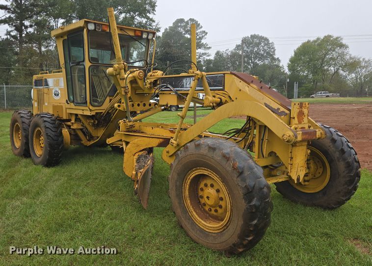 image for item DT5342 1998 Caterpillar 12H motor grader