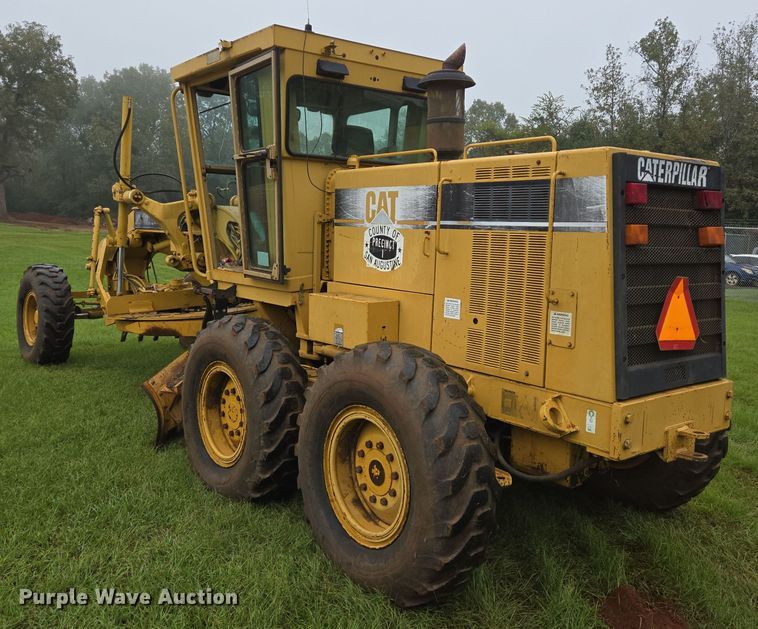 image for item DT5342 1998 Caterpillar 12H motor grader