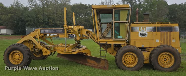 image for item DT5342 1998 Caterpillar 12H motor grader