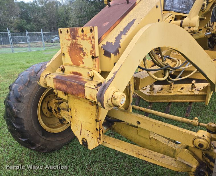 image for item DT5342 1998 Caterpillar 12H motor grader