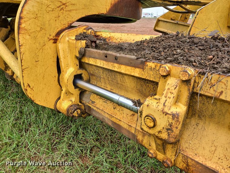 image for item DT5342 1998 Caterpillar 12H motor grader