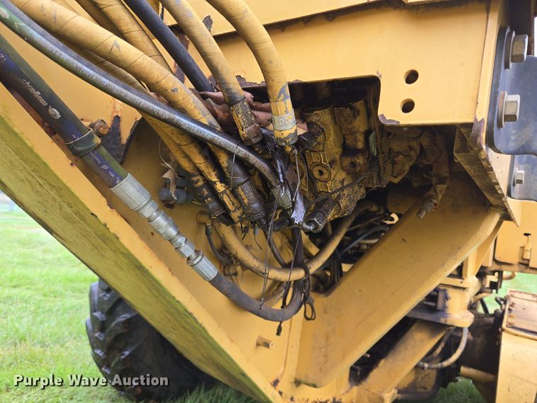 image for item DT5342 1998 Caterpillar 12H motor grader