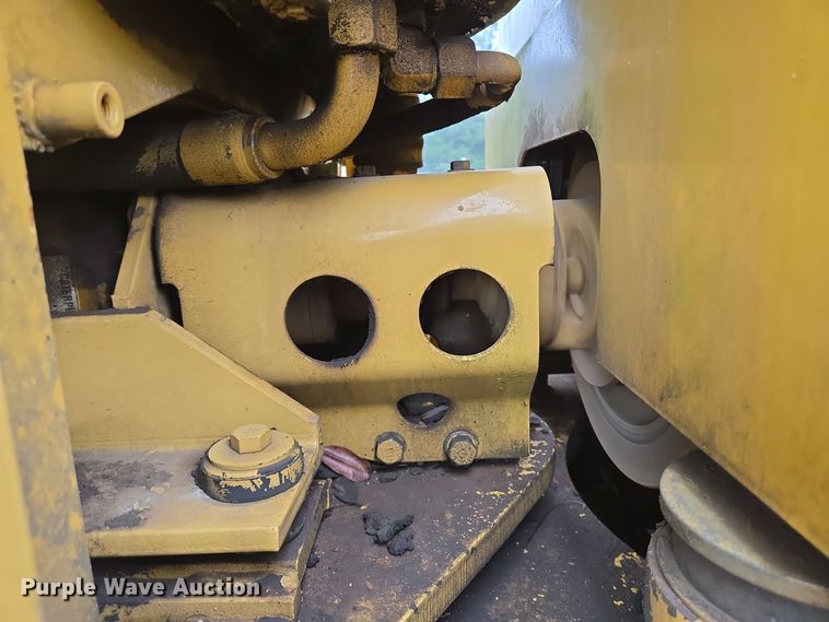 image for item DT5342 1998 Caterpillar 12H motor grader