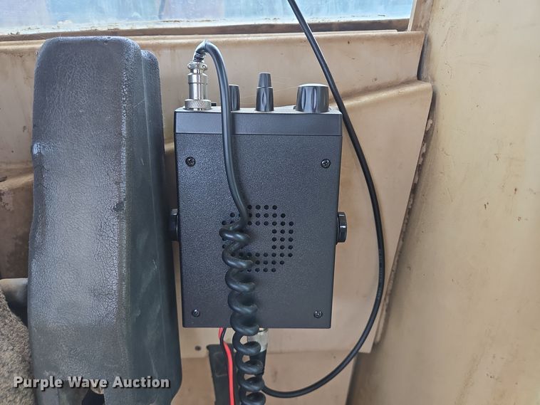 image for item DT5342 1998 Caterpillar 12H motor grader