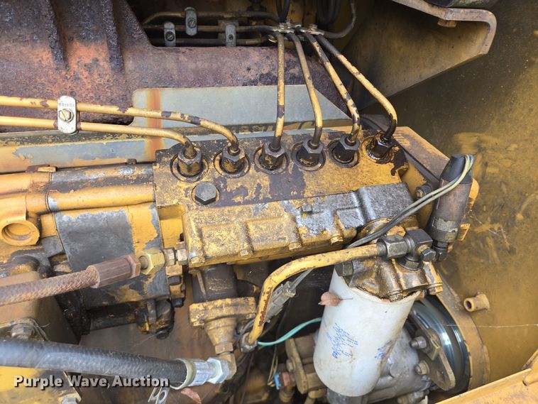 image for item DT5342 1998 Caterpillar 12H motor grader