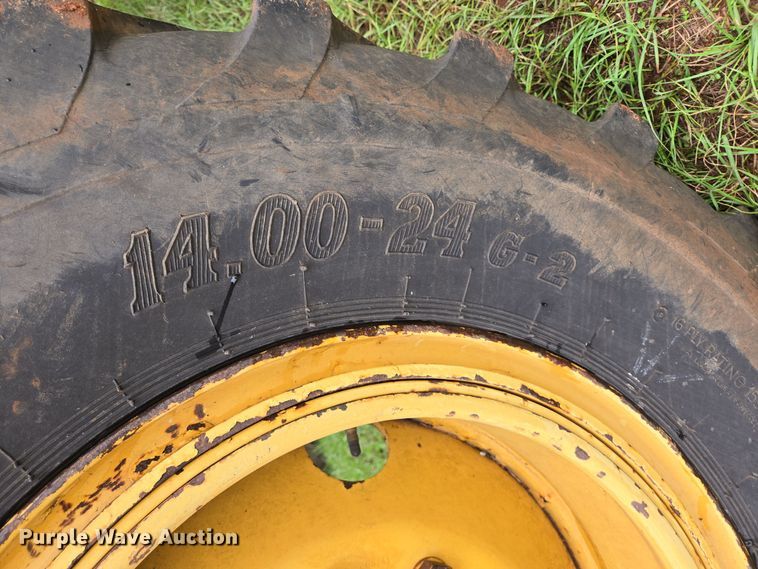 image for item DT5342 1998 Caterpillar 12H motor grader