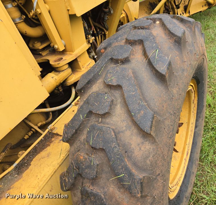 image for item DT5342 1998 Caterpillar 12H motor grader