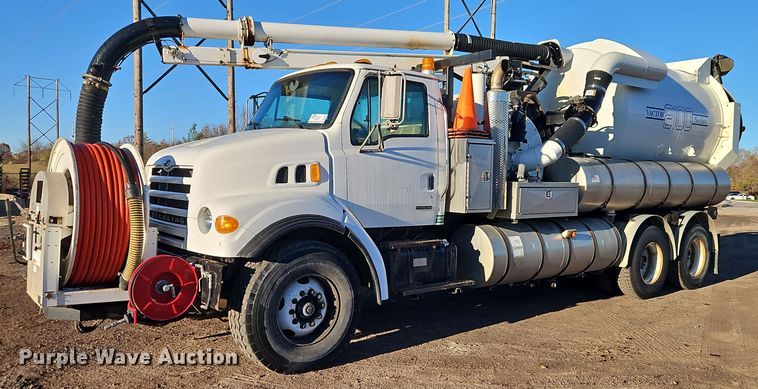 image for item DT7557 2003 Sterling sewer jetter truck