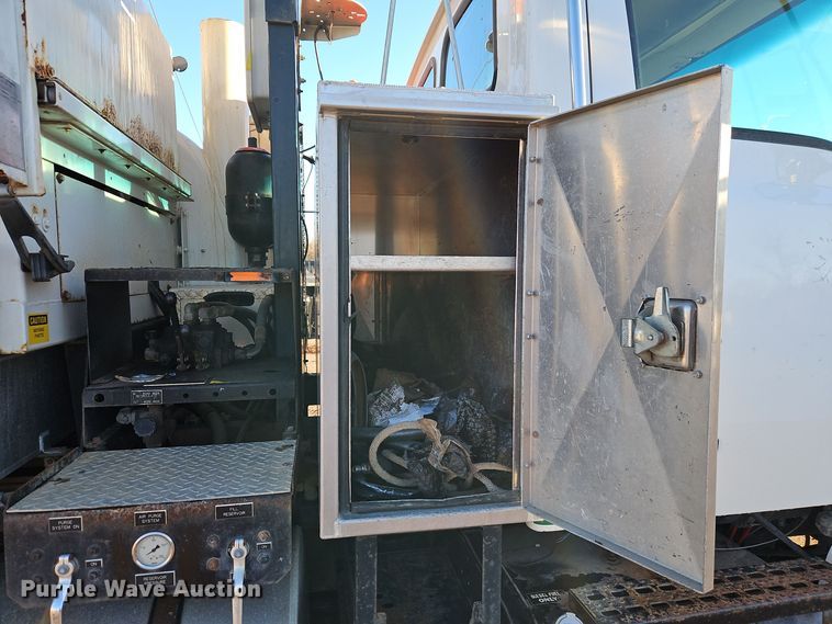 image for item DT7557 2003 Sterling sewer jetter truck