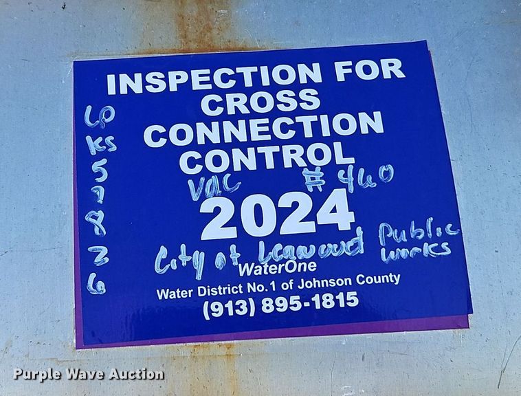 image for item DT7557 2003 Sterling sewer jetter truck