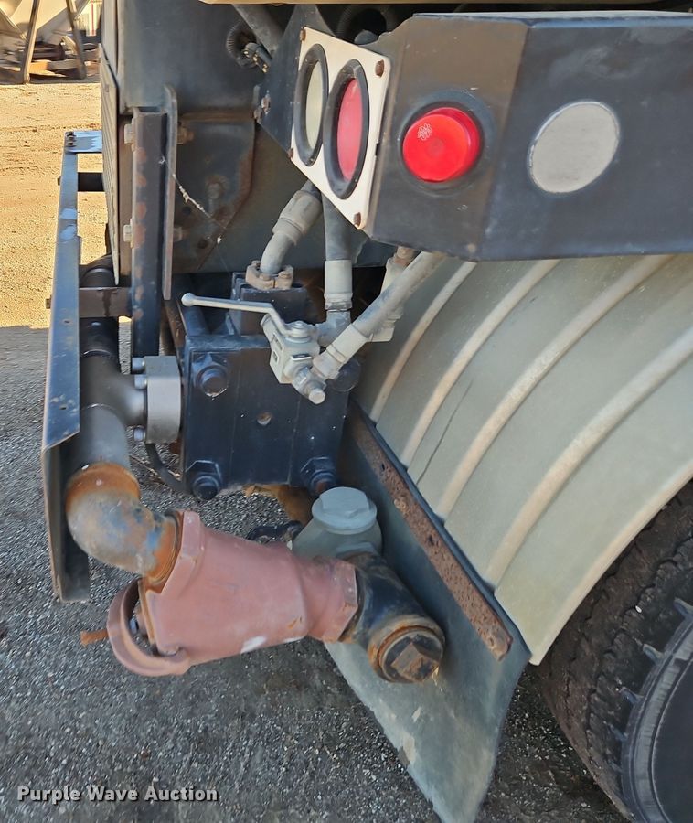 image for item DT7557 2003 Sterling sewer jetter truck