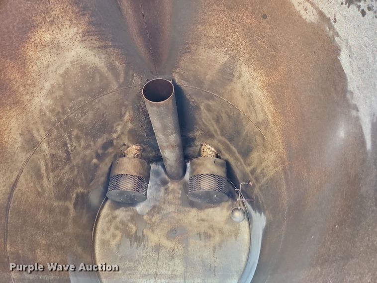 image for item DT7557 2003 Sterling sewer jetter truck