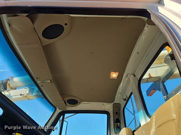 image for item DT7557 2003 Sterling sewer jetter truck