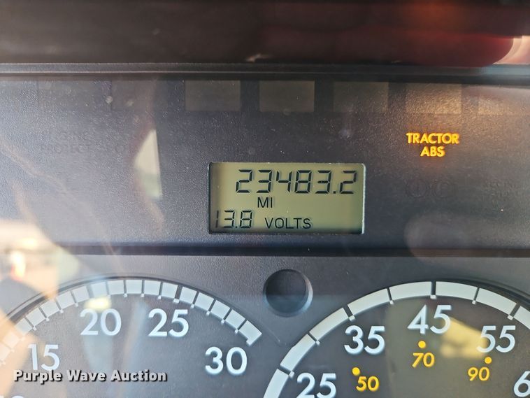 image for item DT7557 2003 Sterling sewer jetter truck