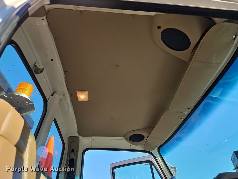 image for item DT7557 2003 Sterling sewer jetter truck