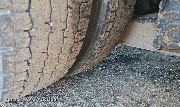 image for item DT7557 2003 Sterling sewer jetter truck