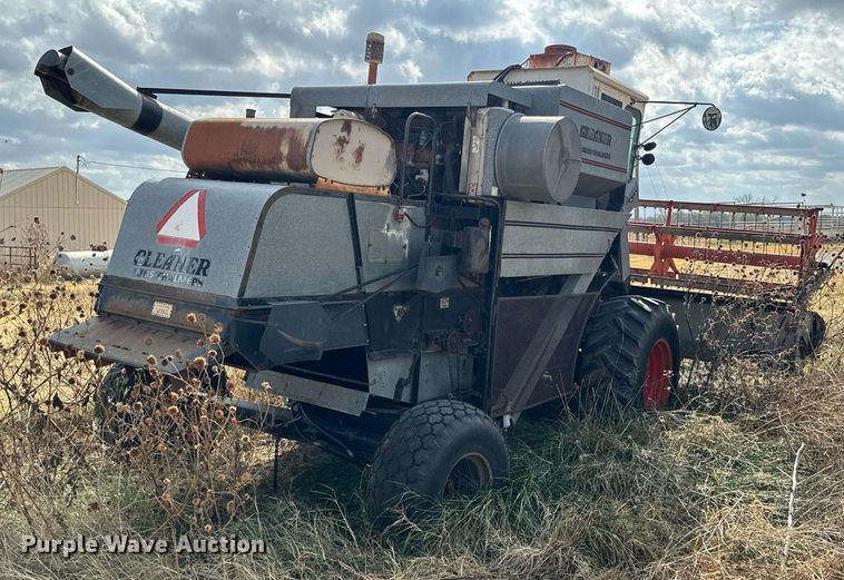 image for item DU9515 Allis-Chalmers Gleaner combine