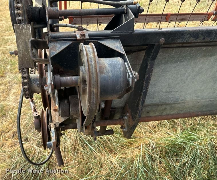 image for item DU9515 Allis-Chalmers Gleaner combine