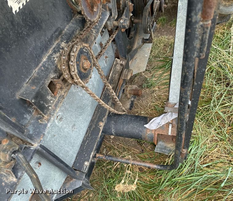 image for item DU9515 Allis-Chalmers Gleaner combine