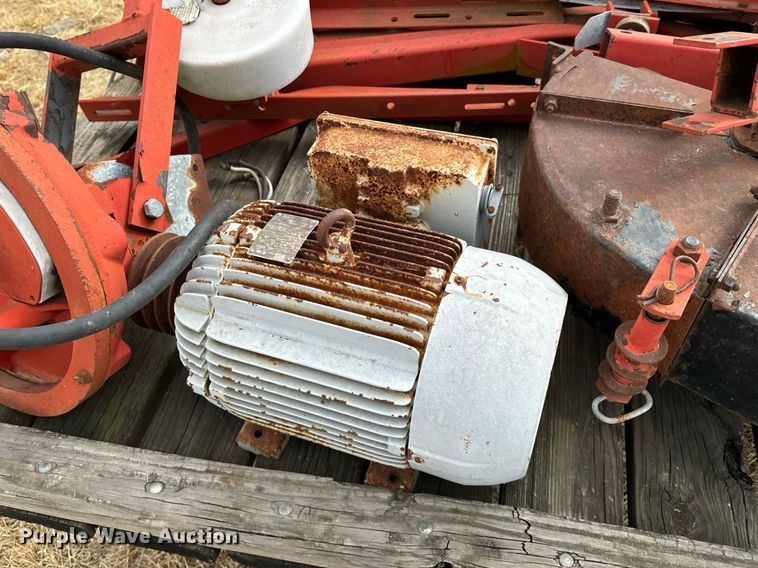 image for item DU9517 (2) silo unloaders