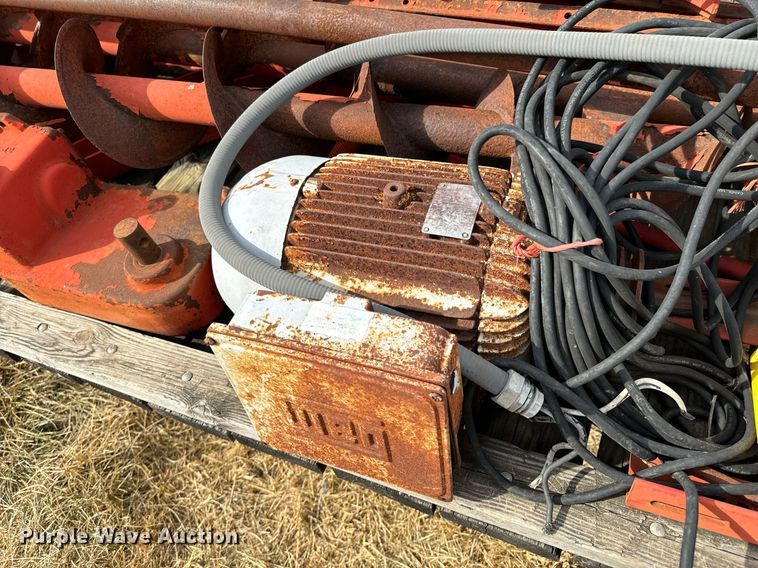 image for item DU9517 (2) silo unloaders